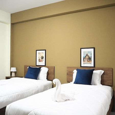 Отель Bua House Poshtel Чиангмай Экстерьер фото